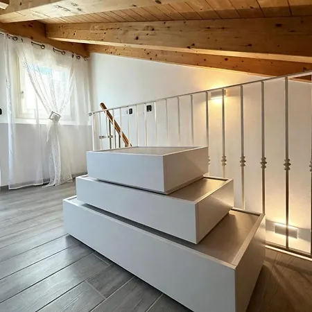 Aneli House *
